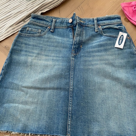 Old navy new with tag denim skirt - Picture 2 of 3